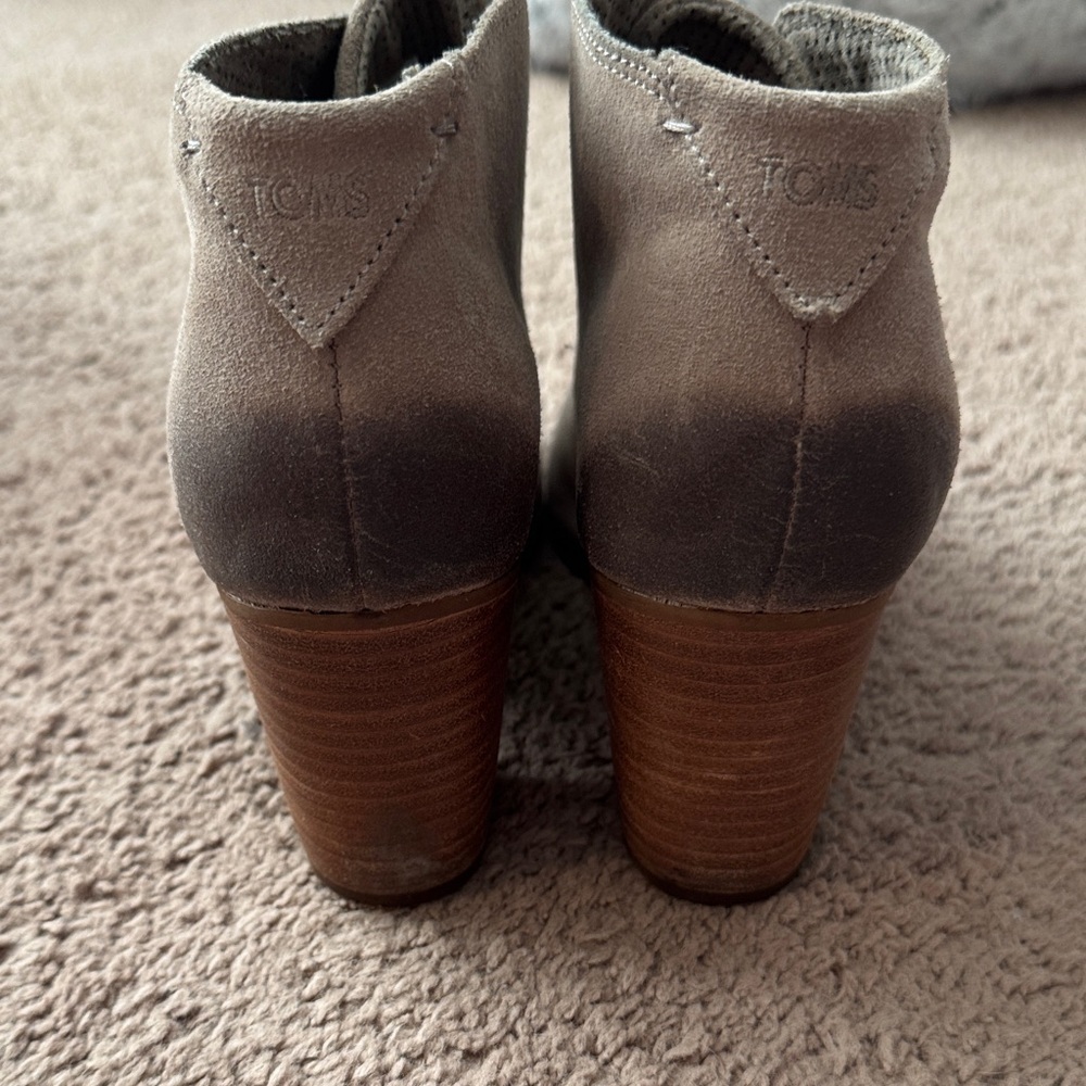 Toms Women's Lace-Up Boots in Tan Suede - Picture 5 of 8